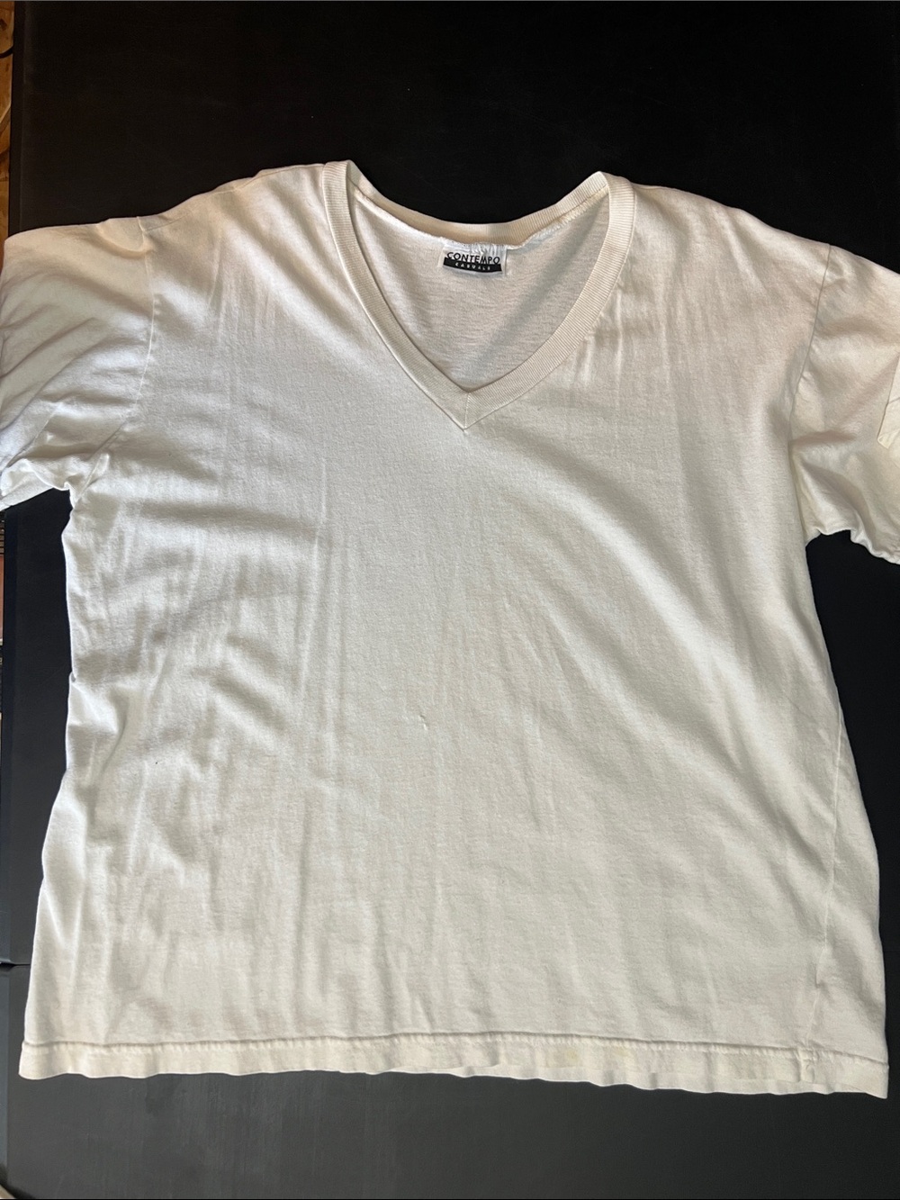 Contempo Casuals V-Neck Short Sleeve Tee in White
